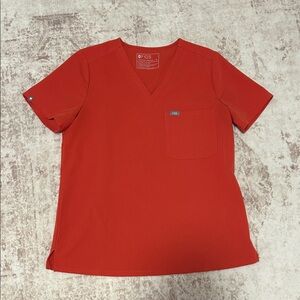 FIGS caterina one pocket scrub top CLAY